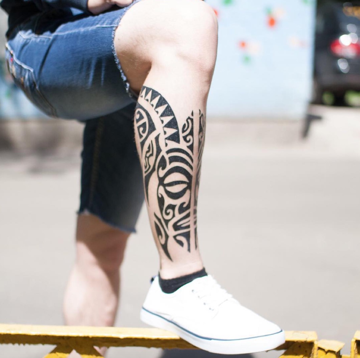 Эскизы татуировок для мужчин на икре - оригинальные идеи